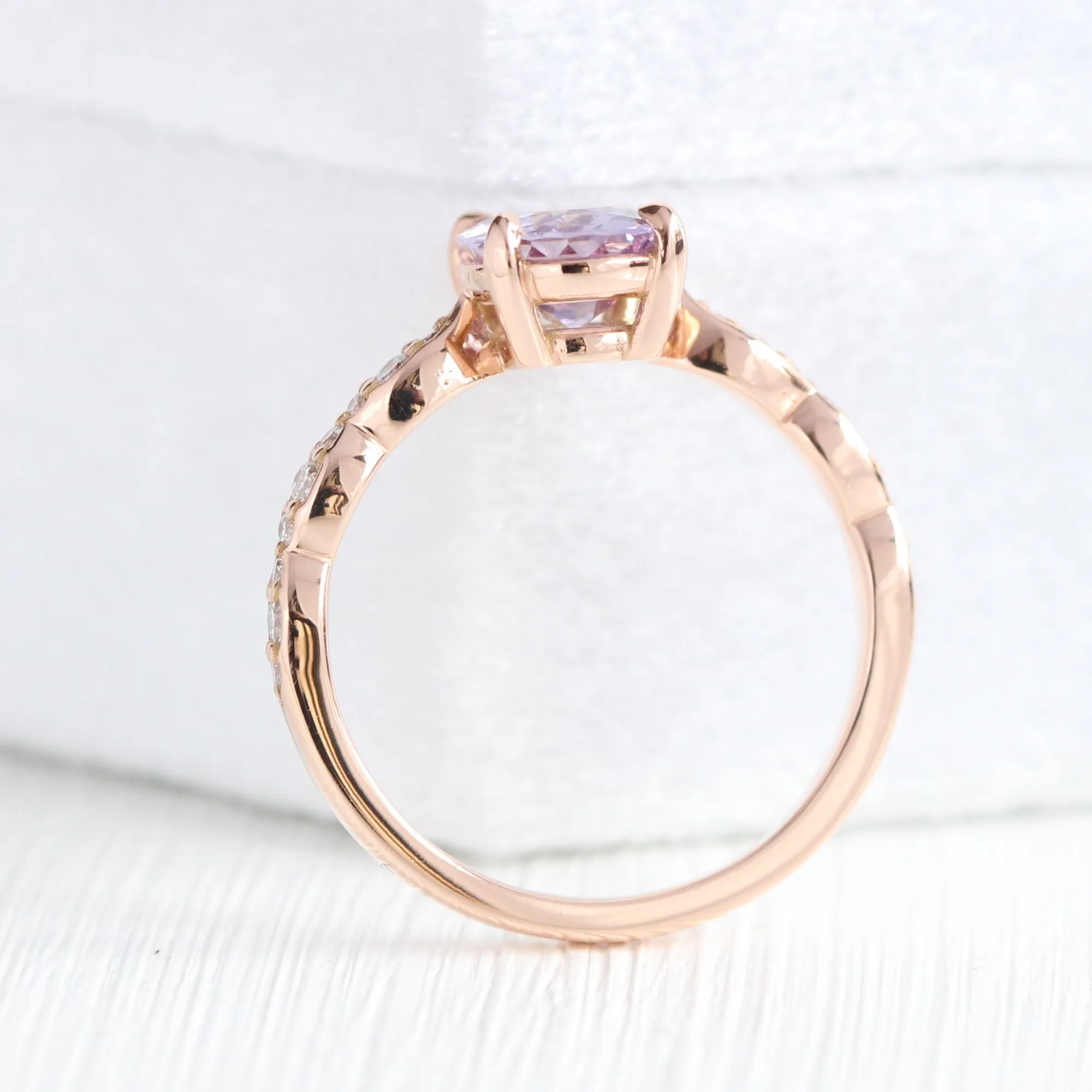 1.75 Ct Oval Lavender Purple Sapphire Ring in 14k Rose Gold Low Profile Ring, Size 6.25