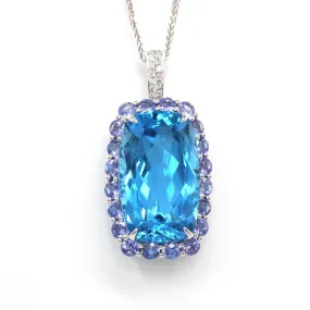 18k White Gold Topaz Pendant Necklace