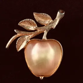 1970 Sarah Coventry Delicious Gold Brooch