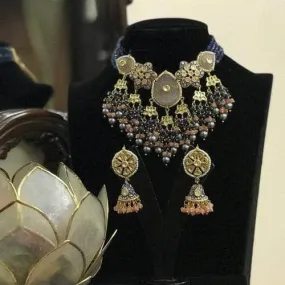 Drop Pendant Choker With Jumki Earring