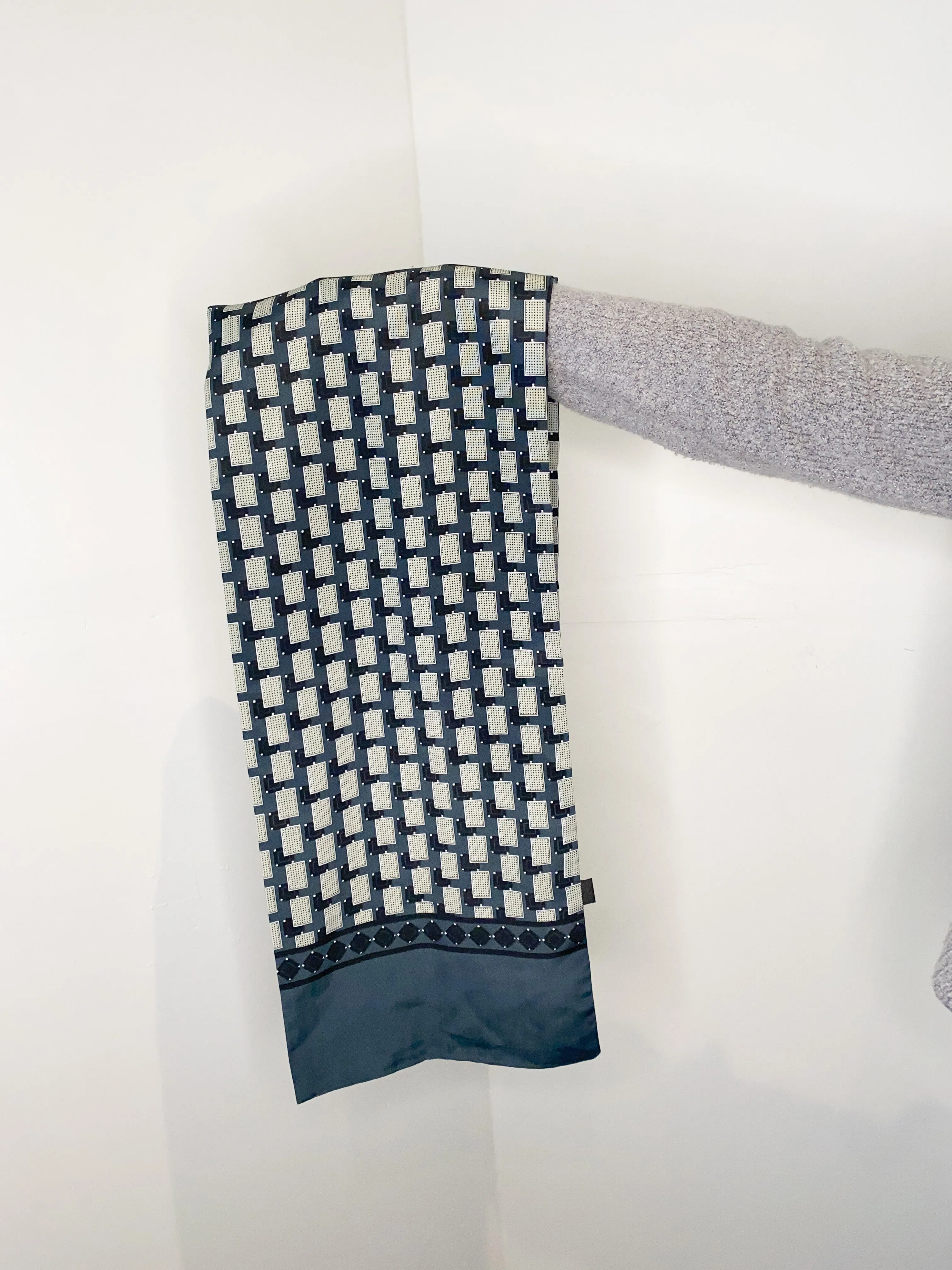 Grey Rectangle Graphic Scarf