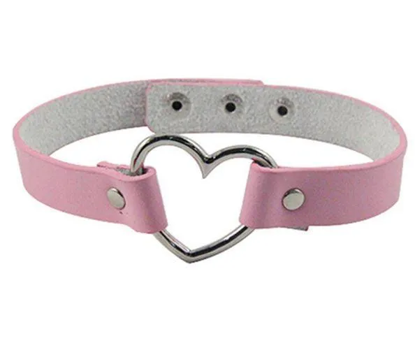 Heart Shaped Ring Leather Choker