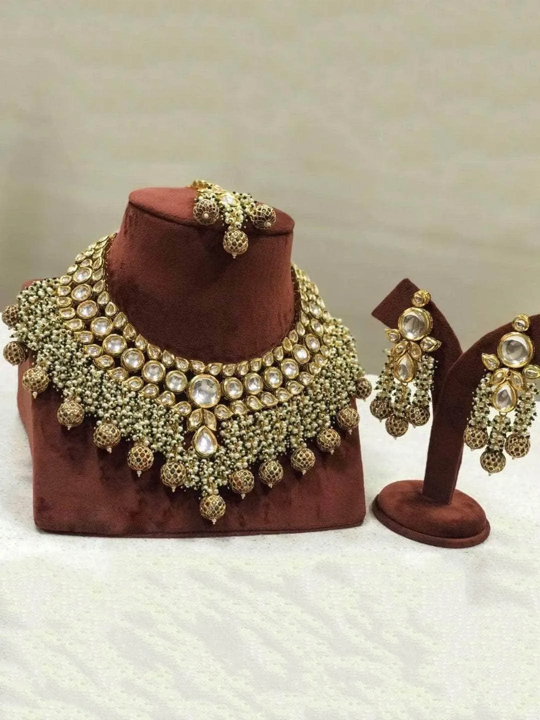 Kundan Coral Set With Golden Beads