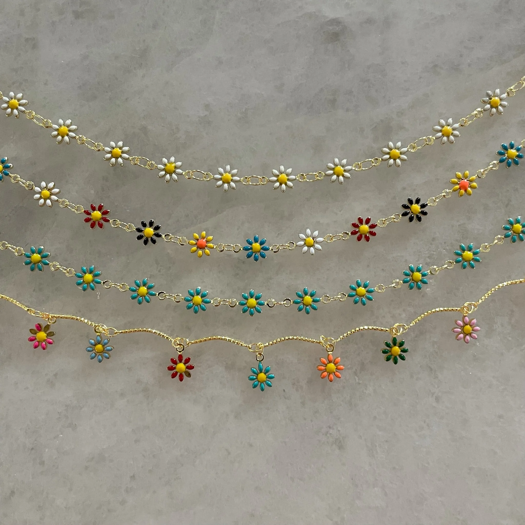 Lazy Daisy Necklace