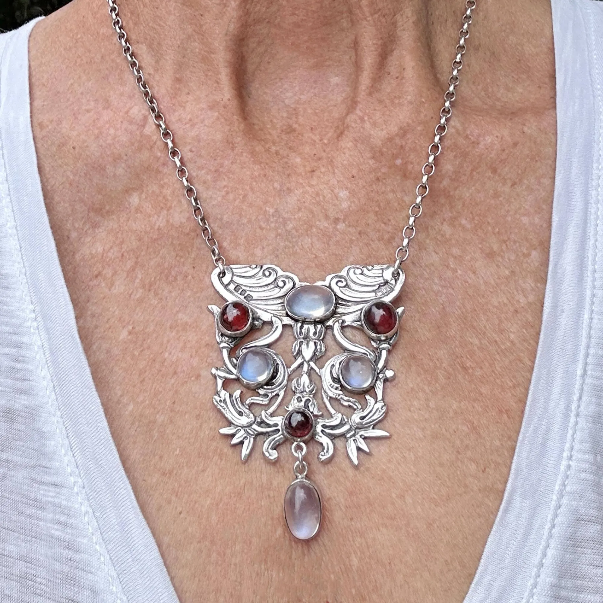 Mappin & Webb Arts and Crafts Garnet Moonstone Necklace