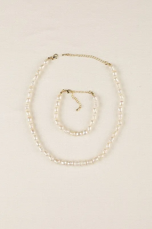 Mid sized natural pearl bracelet, necklace set