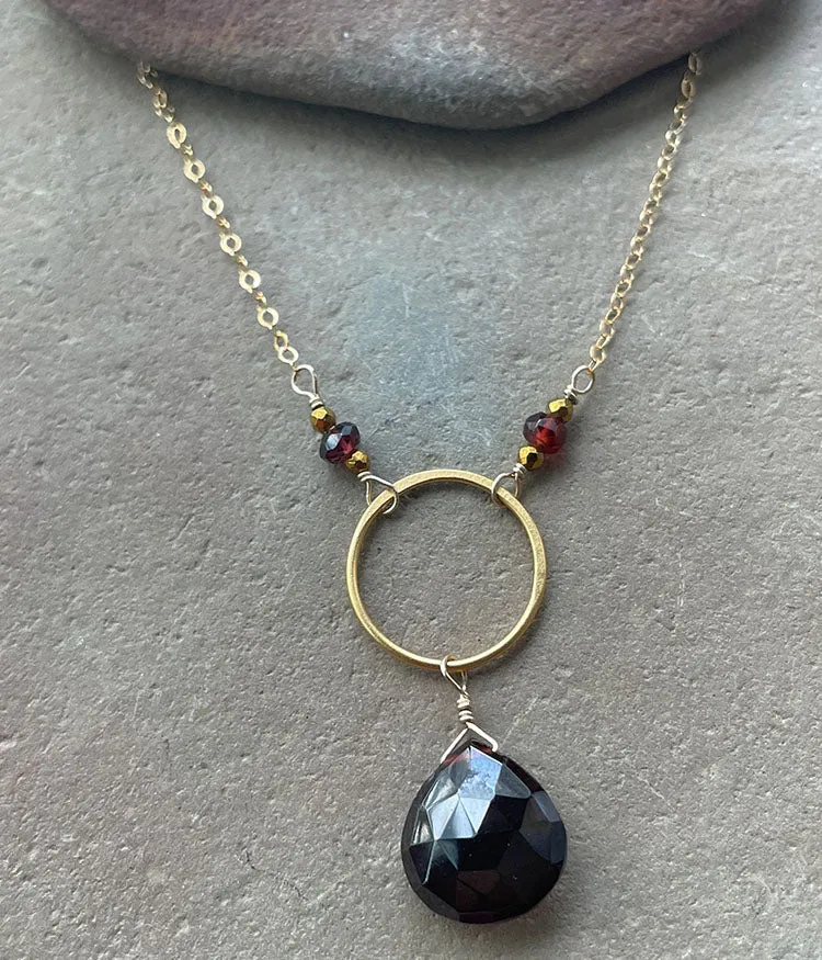 Nonna Garnet Necklace