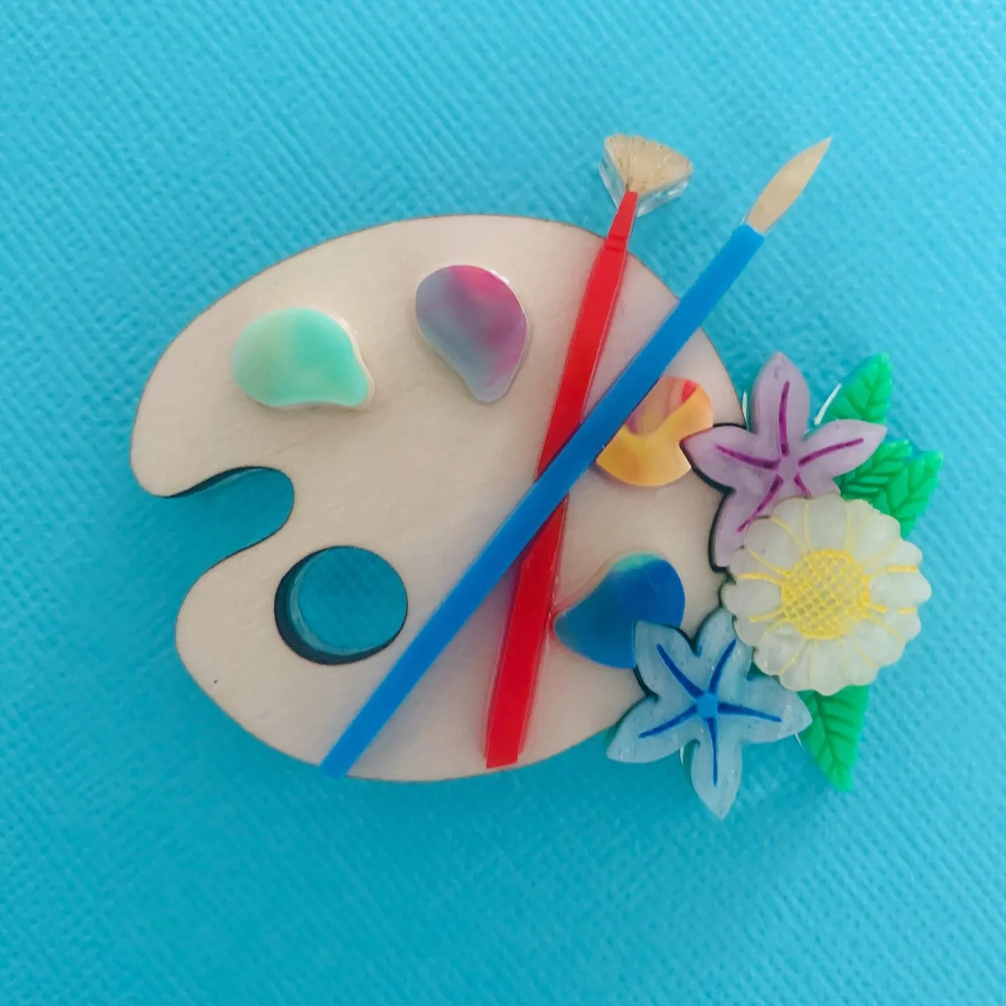 Painting brooch