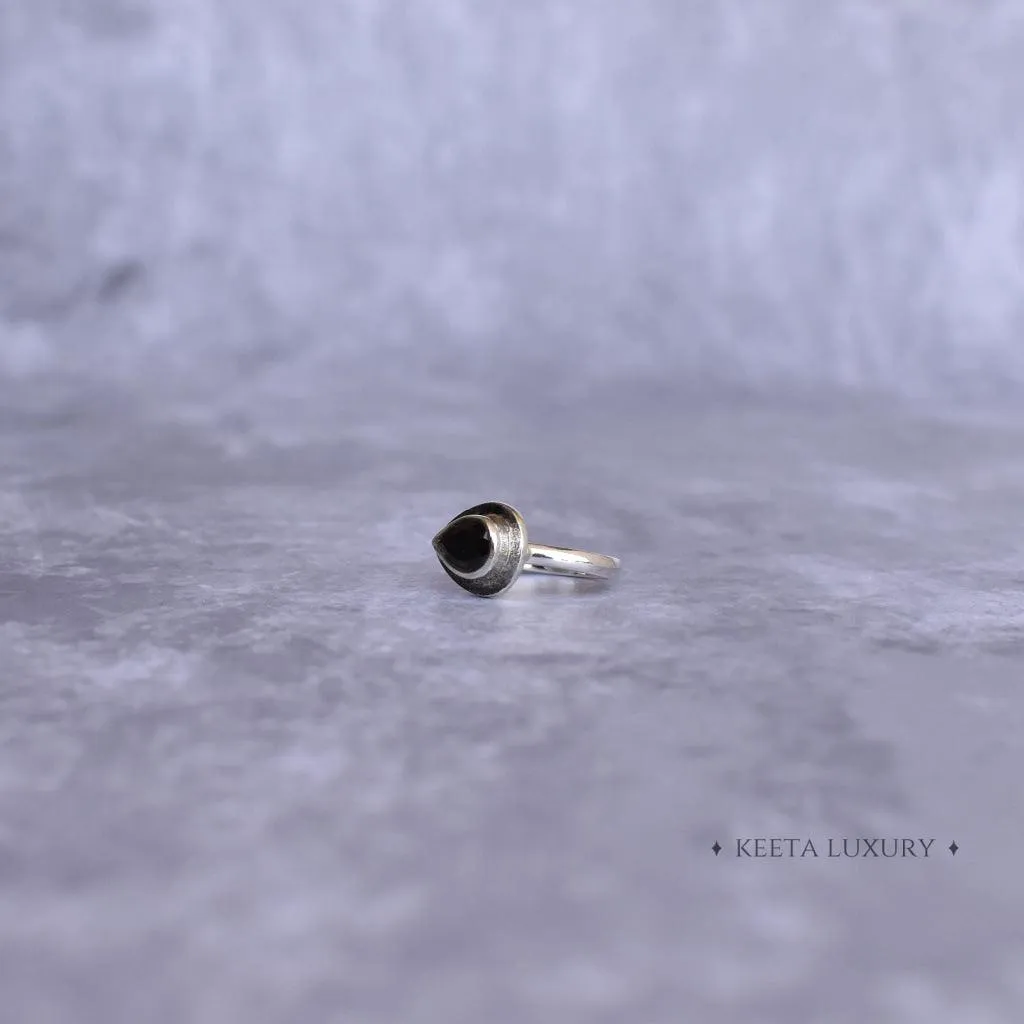 Pear Dream - Black Onyx Ring