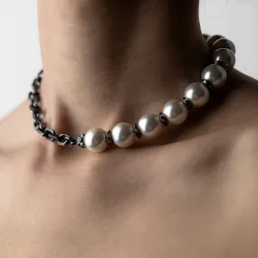 Pyramid pearl choker