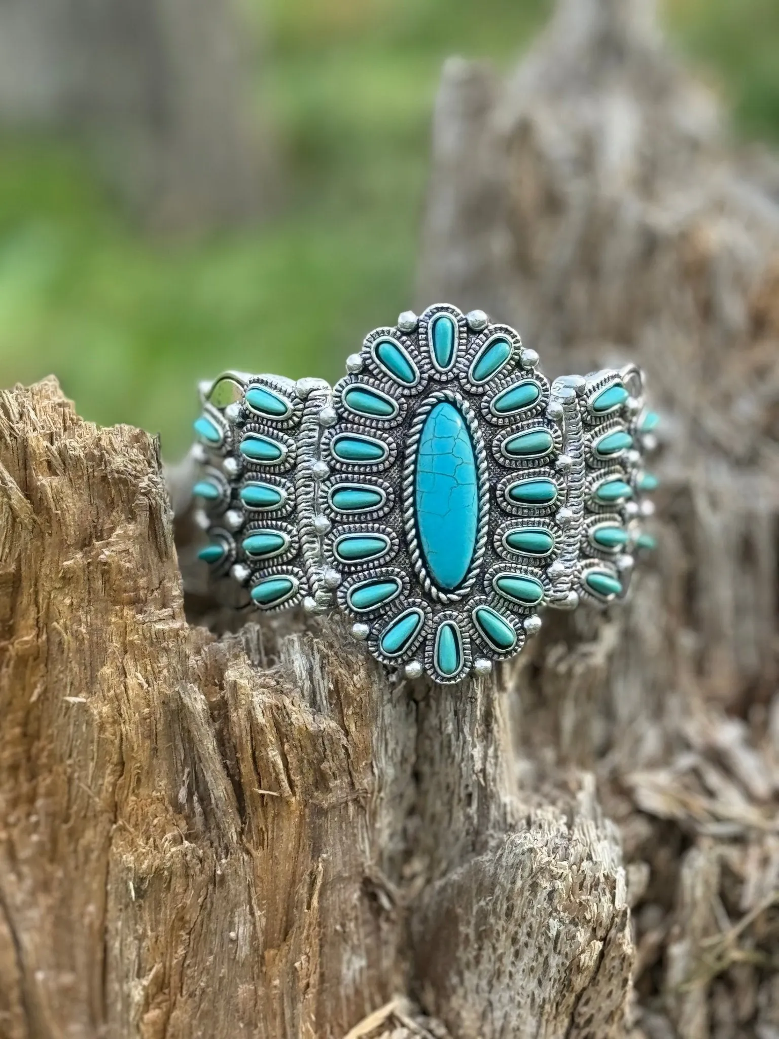 Turquoise Oval Cluster Stretch Bracelet