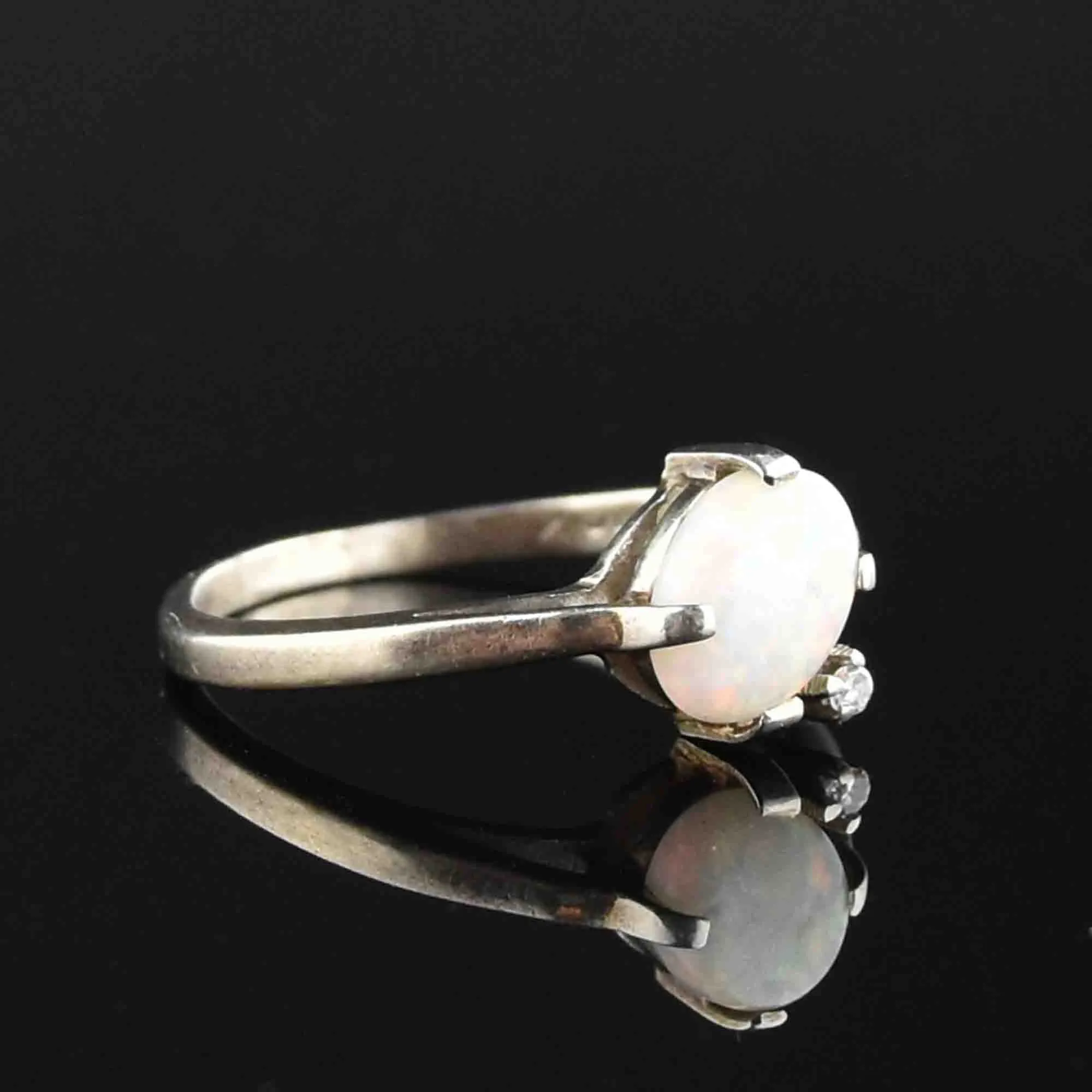 Vintage 10K White Gold Opal Diamond Ring