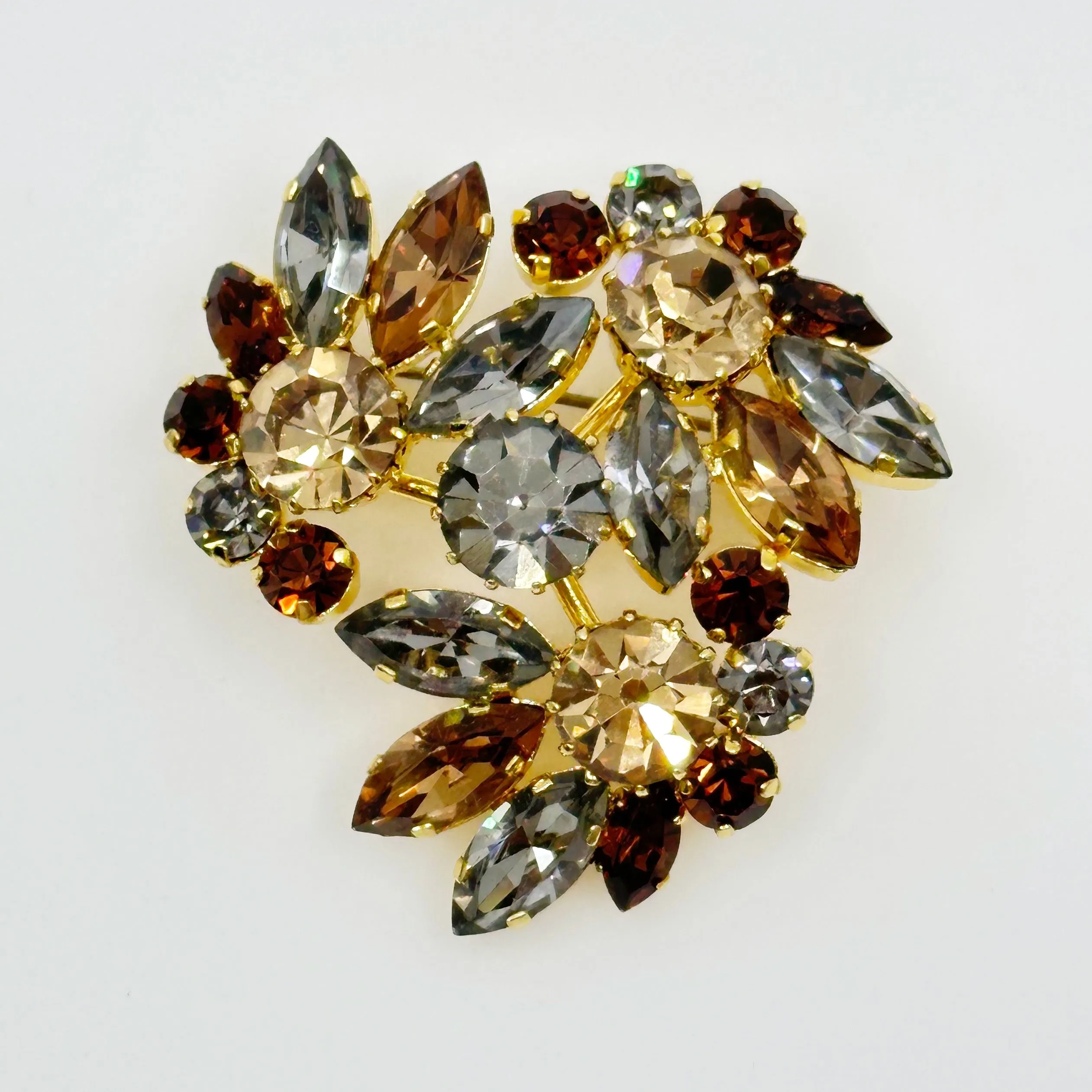 Vintage Austria Gold tone rhinestone brooch GM58