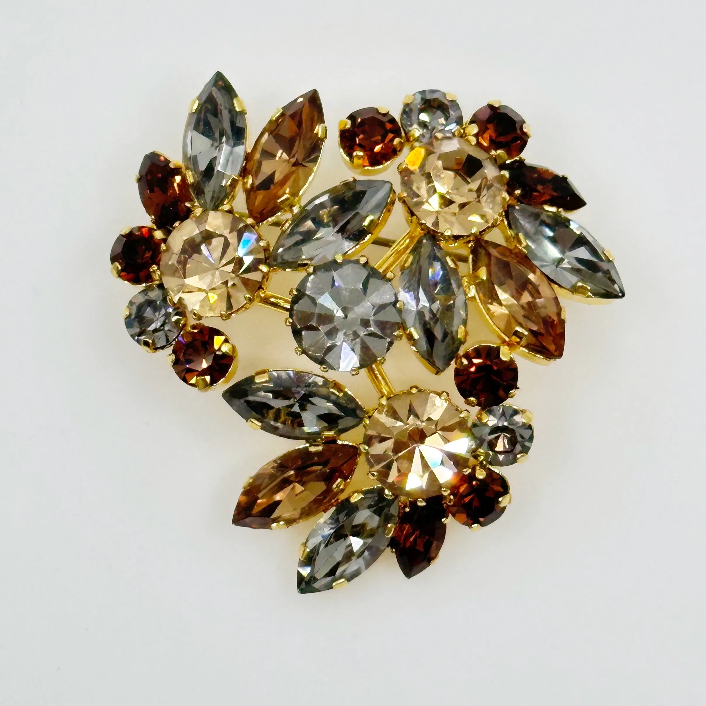 Vintage Austria Gold tone rhinestone brooch GM58