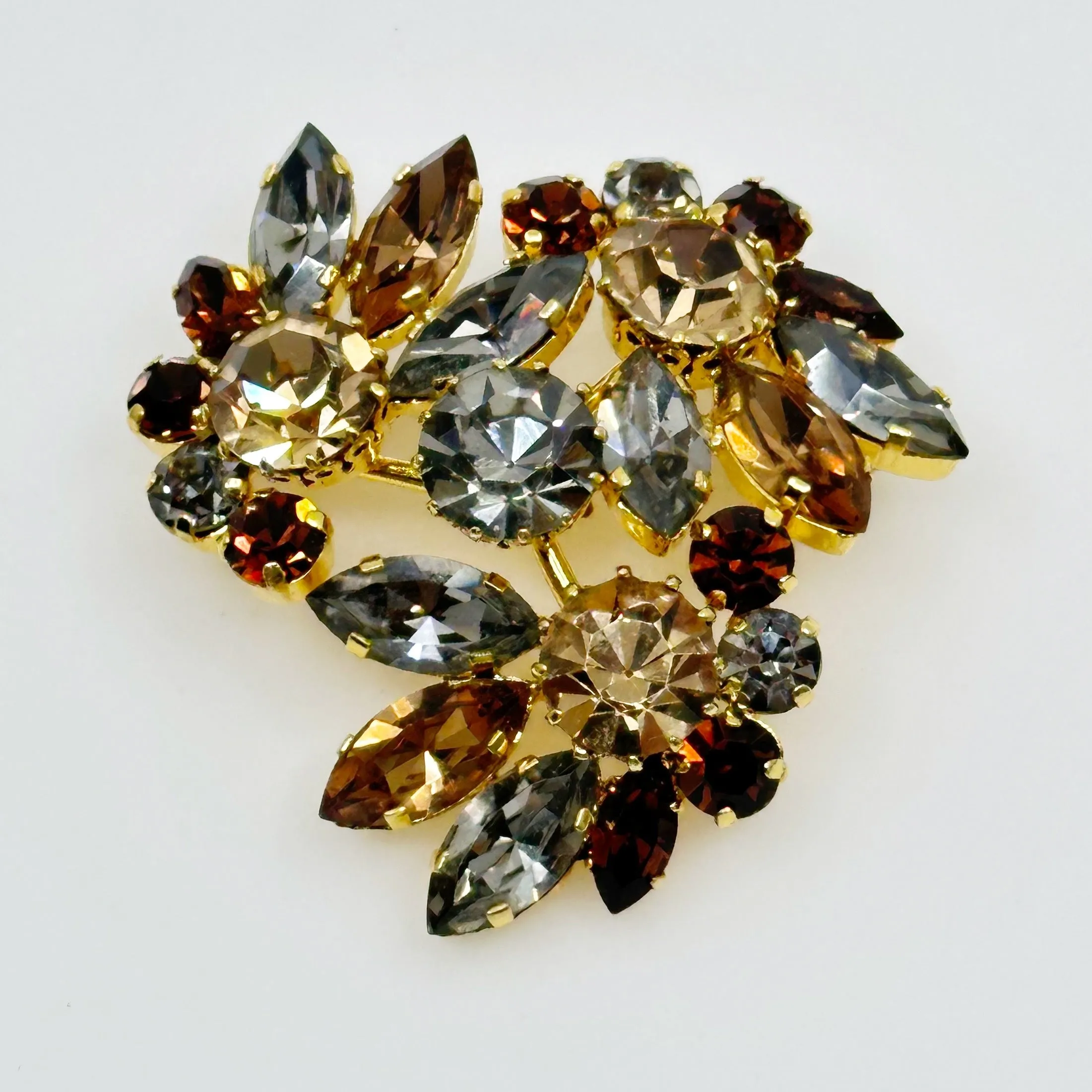 Vintage Austria Gold tone rhinestone brooch GM58