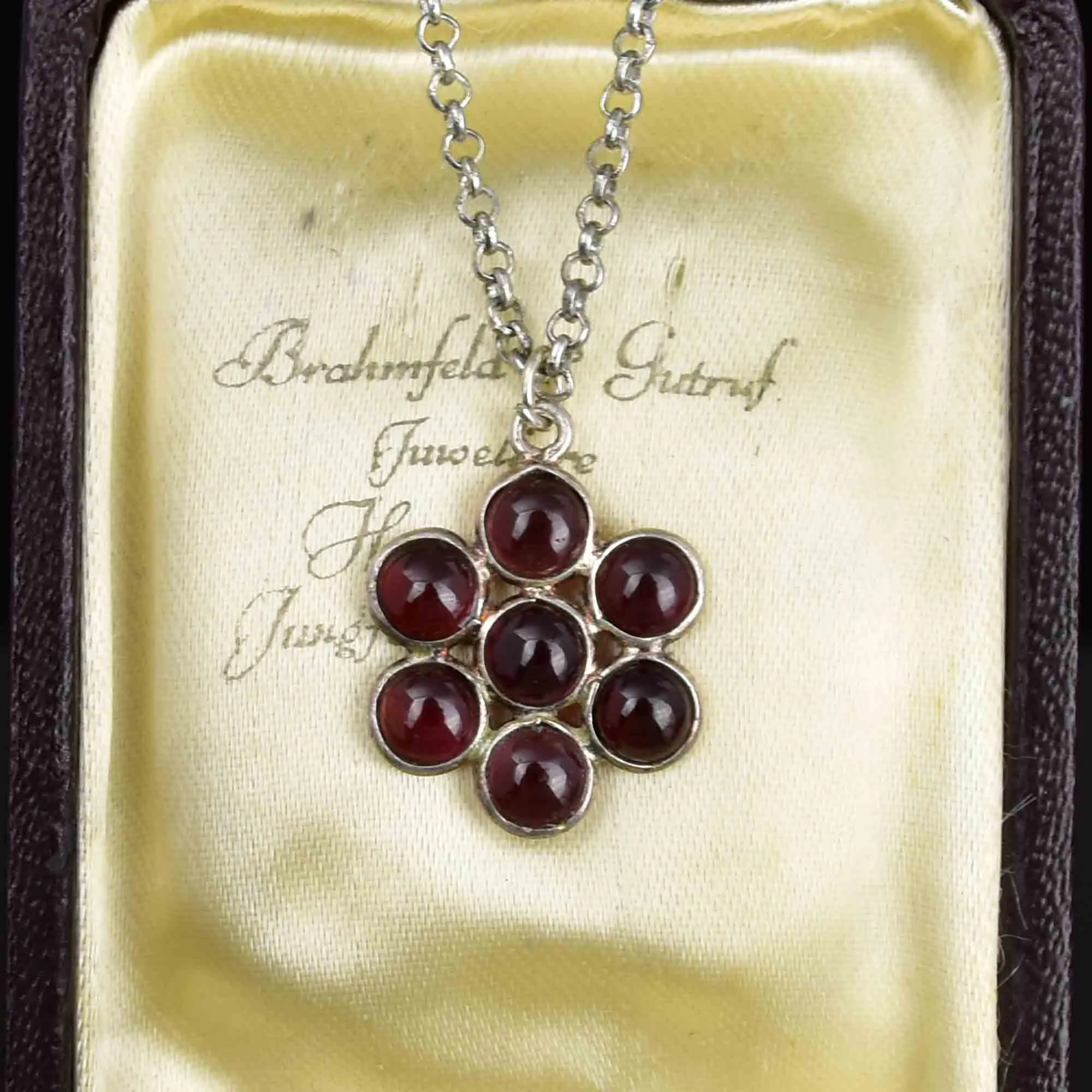 Vintage Silver Garnet Cabochon Starburst Pendant Necklace