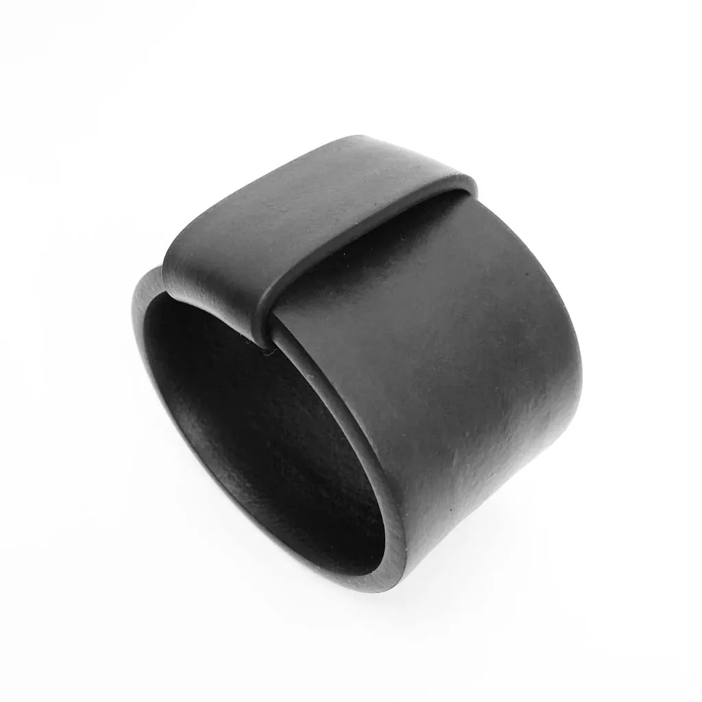 wide rubber bangle